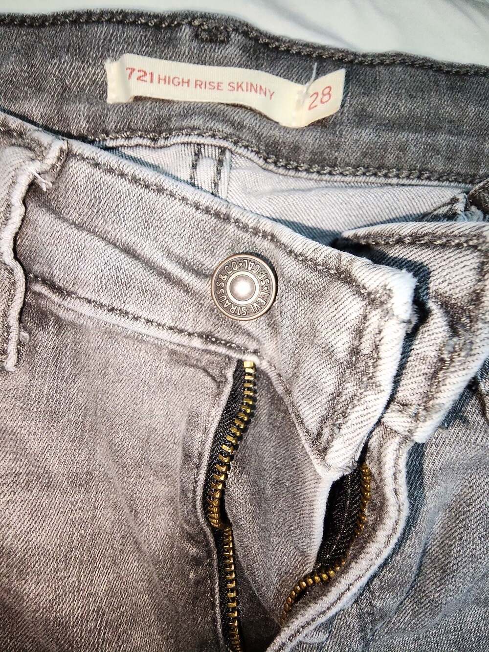 Levi's 721 High Rise Skinny Jeans Women's 28x30 Gray - Picture 2 of 6